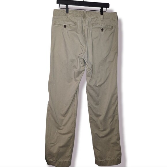 Men's GAP Classic Vintage Style Standard Khaki Pants, Size 33 x 36 - Picture 3 of 5
